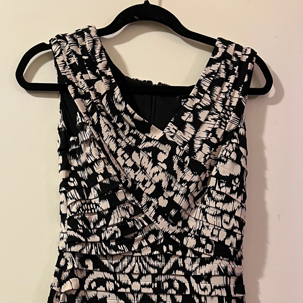 Adrianna Papell: Black and White Formal Dress — Ribbon Style — Size 6